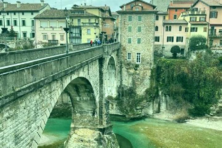 Clara, 33 — Escort in Cividale del Friuli, Italy
