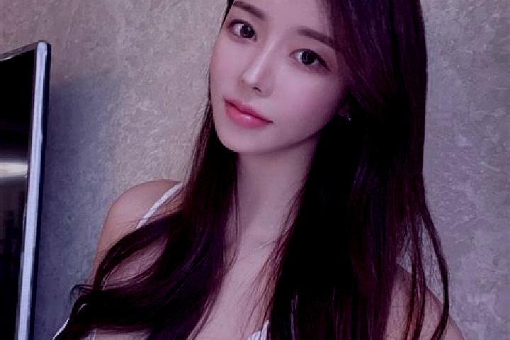 Clara, 33 — Escort in Tieshanlong, China