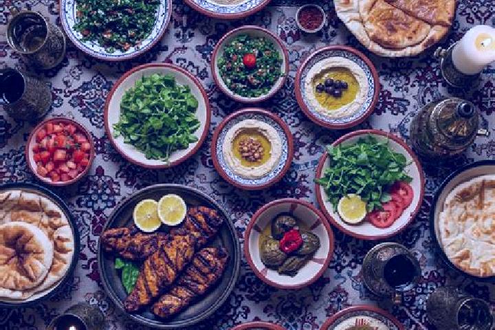 Clara, 34, a auburn dark-eyed middle eastern companion based in Uffelte. Offering Deep French Kissing, Dinner Date. Available for incall and outcall, day and...