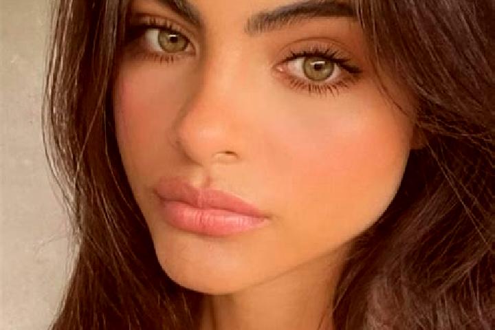 Clara, 34, a black hazel-eyed european companion based in Novoledo. Offering Domination, Massage, Travel Companion. Available for incall and outcall, day and...