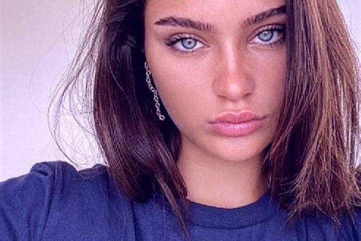 Clara, 34, a brunette blue-eyed european companion based in Bulhary. Offering Striptease, Couples, Party Girl. Available for incall and outcall, overnight bo...
