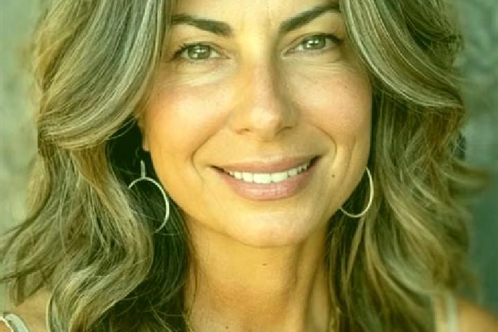 Clara, 34, a brunette grey-eyed slavic companion based in Ubajay. Offering Erotic Massage, Duos, 69. Available for incall and outcall, day and evening dates.