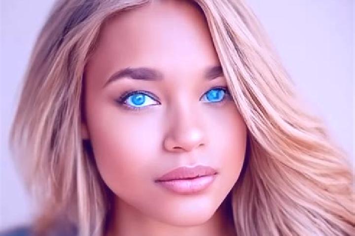 Clara, 34, a dark blonde blue-eyed latina companion based in Kaisariani. Offering Dinner Date, Deep French Kissing, Couples. Available for incall and outcall...