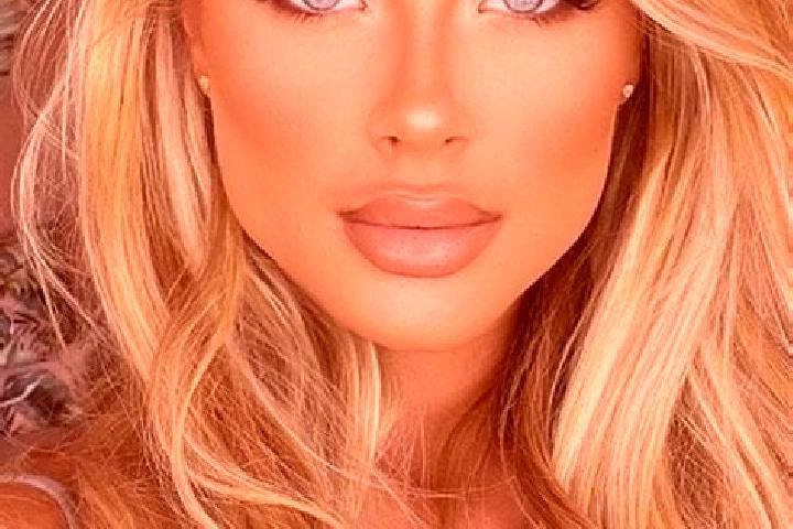 Clara, 34, a dark blonde blue-eyed latina companion based in Santa Cruz Mulua. Offering Striptease, Travel Companion, Roleplay, Party Girl, Prostate Massage....
