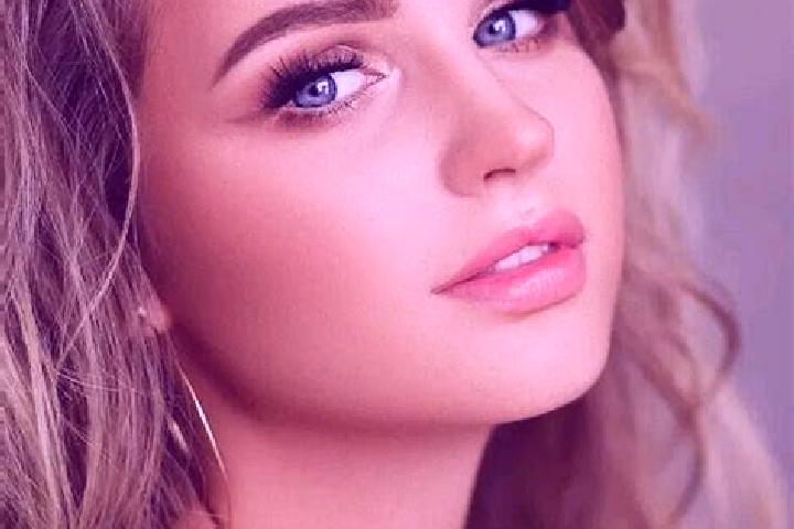 Clara, 34, a dark blonde blue-eyed mediterranean companion based in Blunk. Offering Party Girl, Erotic Massage, Prostate Massage. Available for incall and ou...
