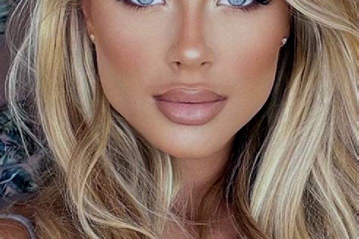 Clara, 34, a platinum blonde blue-eyed latina companion based in Ecardenville-sur-Eure. Offering Girlfriend Experience, BDSM, A-Level, Roleplay. Available fo...
