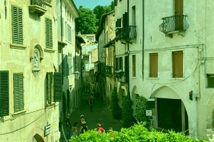 Clara, 34 — Escort in Asolo, Italy
