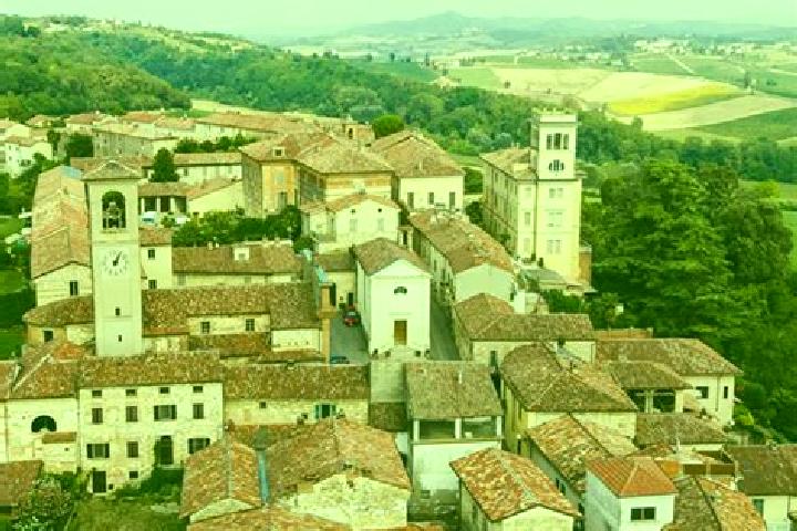 Clara, 34 — Escort in Cella Monte, Italy