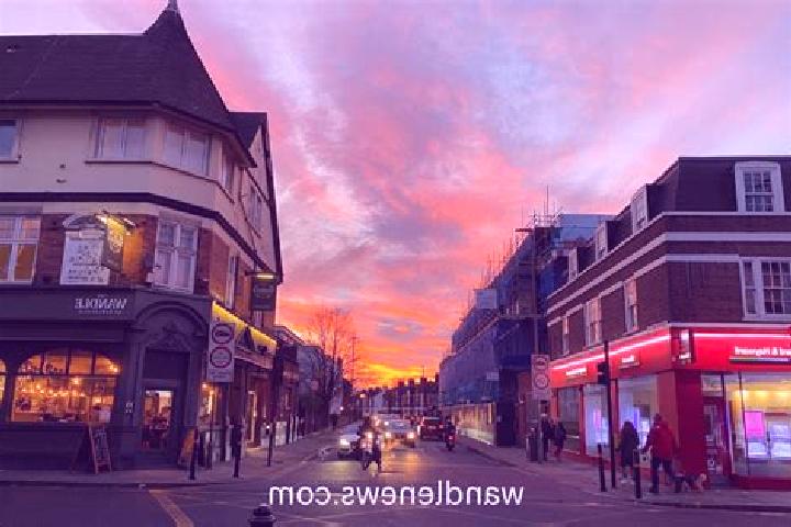 Clara, 34 — Escort in Earlsfield, United Kingdom