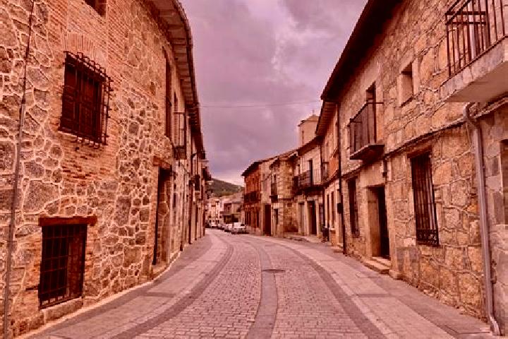 Clara, 34 — Escort in El Berrueco, Spain