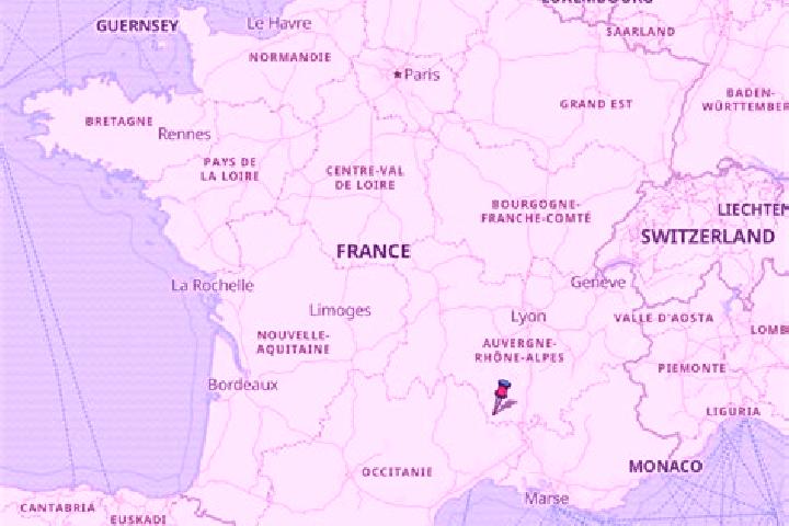 Clara, 34 — Escort in Ige, France