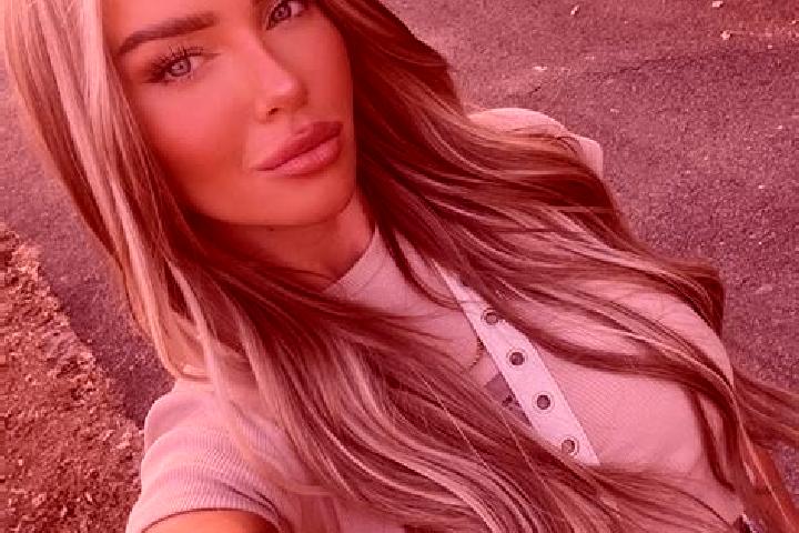 Clara, 34 — Escort in Malak, Australia