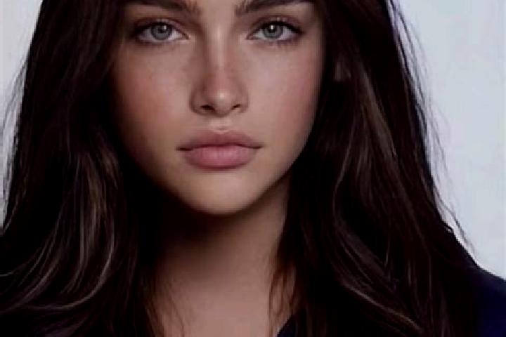Clara, 35, a brunette grey-eyed caucasian companion based in Oncativo. Offering Overnight, Striptease, Massage. Available for incall and outcall, day and eve...