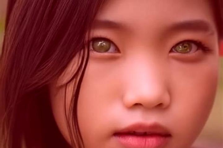 Clara, 35, a chestnut green-eyed asian companion based in Lemoyne. Offering Erotic Massage, GFE, Duos, BDSM. Available for incall and outcall, day and evenin...