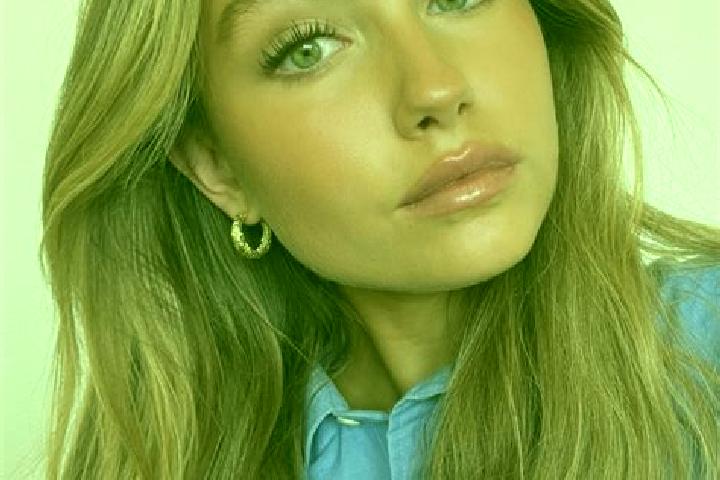 Clara, 35, a dark blonde green-eyed caucasian companion based in Barton-le-Clay. Offering GFE, Girlfriend Experience, CIM. Available for incall and outcall, ...