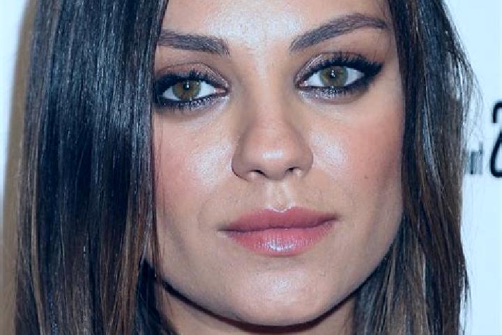 Clara, 35, a dark blonde hazel-eyed mediterranean companion based in Saone. Offering A-Level, Domination, Couples. Available for incall and outcall, overnigh...