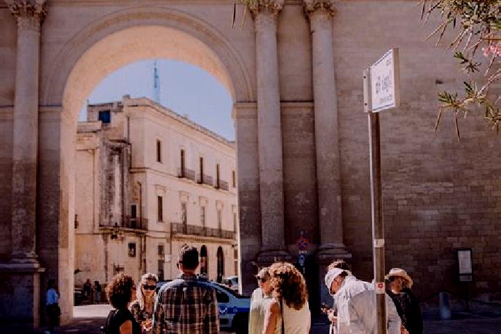 Clara, 35 — Escort in Castri di Lecce, Italy