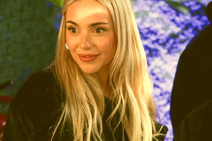 Clara, 35 — Escort in Mena, Ukraine