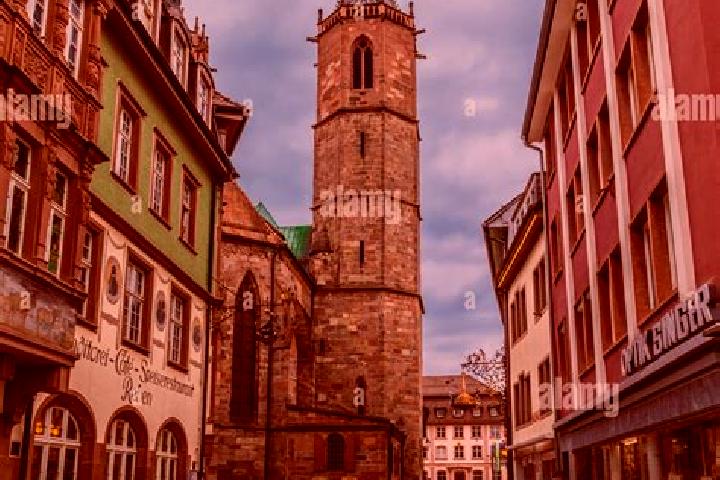 Clara, 35 — Escort in Villingen-Schwenningen, Germany