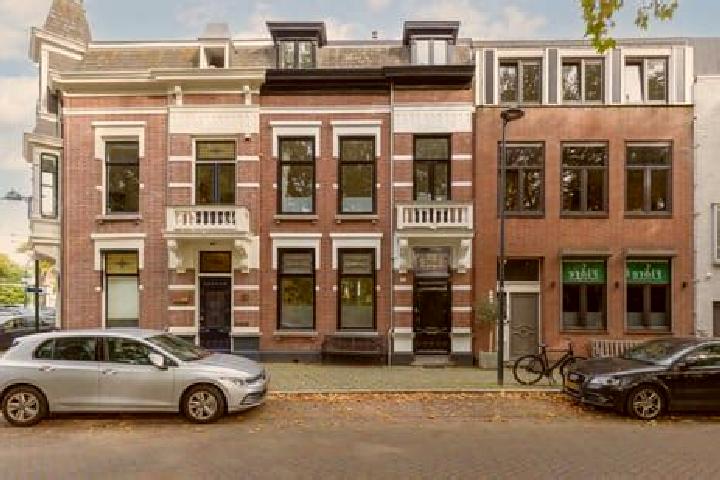 Clara, 35 — Escort in Zandberg, Netherlands