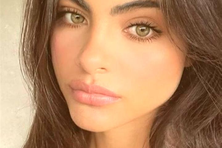 Clara, 36, a auburn dark-eyed caucasian companion based in Jolimetz. Offering Party Girl, Tantra, OWO. Available for incall and outcall, day and evening dates.