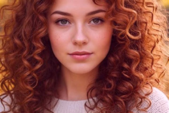 Clara, 36, a auburn grey-eyed slavic companion based in Kuhalur. Offering Party Girl, Roleplay, Erotic Massage, Massage, Deep French Kissing. Available for i...