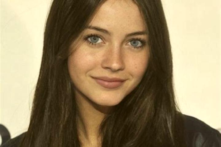 Clara, 36, a brunette blue-eyed european companion based in Cieszkow. Offering Couples, Girlfriend Experience, Fetish, Duos. Available for incall and outcall...