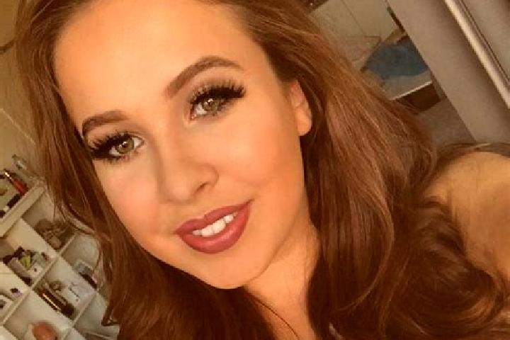Clara, 36, a chestnut blue-eyed mixed companion based in Oberotterbach. Offering Girlfriend Experience, Fetish, Party Girl, BDSM, A-Level. Available for inca...