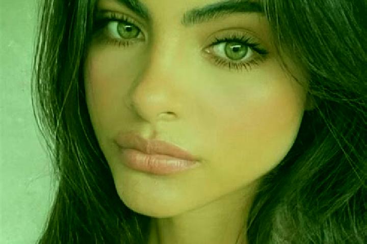 Clara, 36, a chestnut dark-eyed indian companion based in Kasba Tadla. Offering Roleplay, Massage, Prostate Massage, CIM. Available for incall and outcall, o...