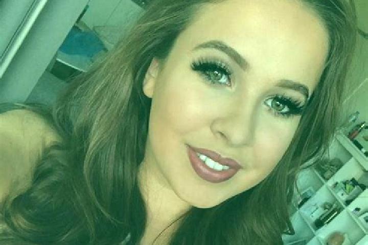 Clara, 36, a dark blonde amber-eyed caucasian companion based in Penybont. Offering A-Level, Couples, Erotic Massage, Dinner Date. Available for incall and o...