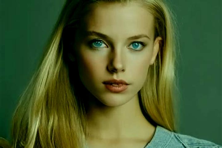 Clara, 36, a dark blonde blue-eyed middle eastern companion based in Saint-Symphorien-le-Valois. Offering Deep French Kissing, Party Girl, Roleplay. Availabl...