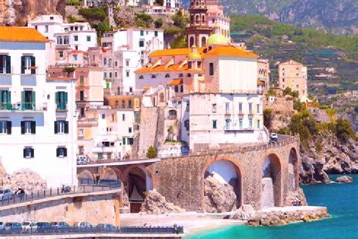 Clara, 36 — Escort in Borgomaro, Italy