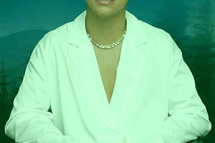 Clara, 36 — Escort in Malche-Santa Croce-Serroni, Italy