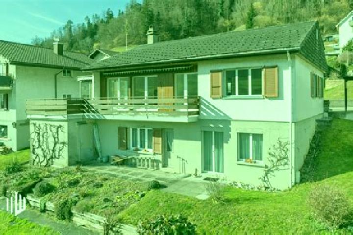 Clara, 36 — Escort in Oberdiessbach, Switzerland