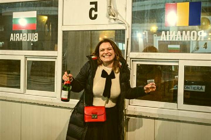 Clara, 36 — Escort in Pilu, Romania
