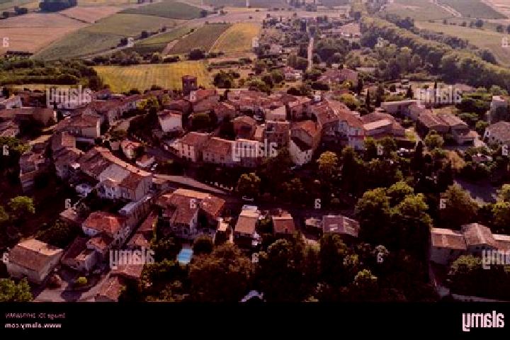 Clara, 36 — Escort in Razes, France