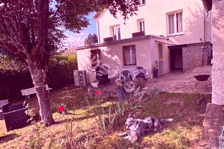 Clara, 36 — Escort in Saint-Saud-Lacoussiere, France