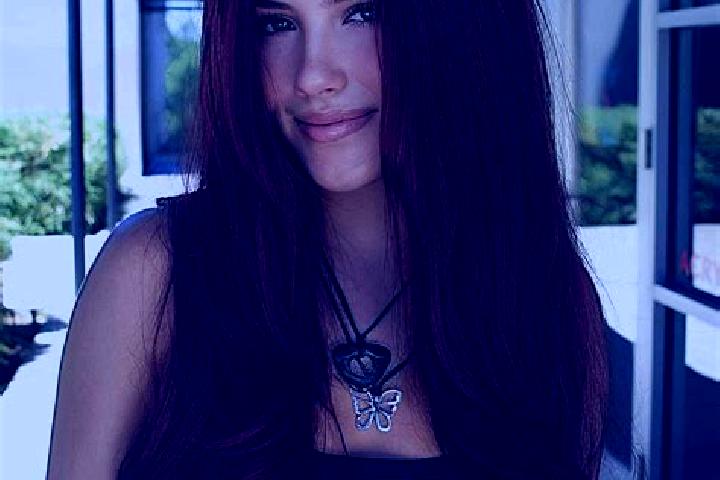 Clara, 37, a auburn dark-eyed mixed companion based in Bearsden. Offering Roleplay, Couples, Girlfriend Experience. Available for incall and outcall, overnig...