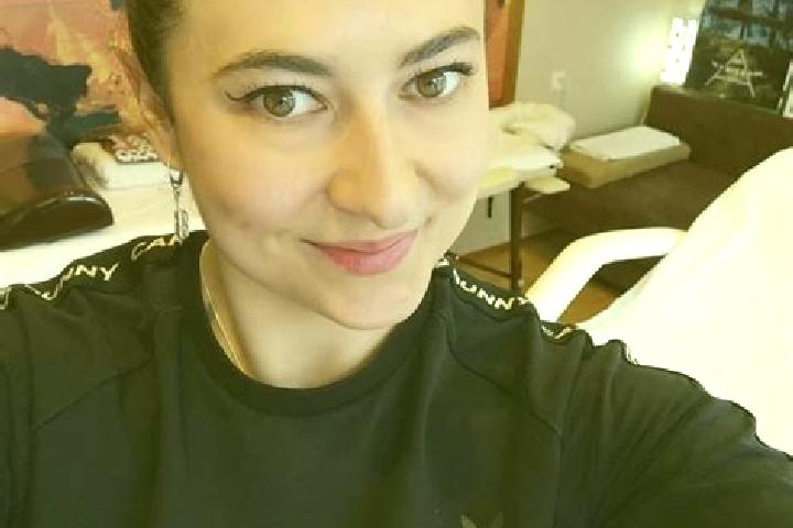 Clara, 37, a black dark-eyed caucasian companion based in Sankt Niklaus. Offering Roleplay, Deep French Kissing, Fetish. Available for incall and outcall, da...