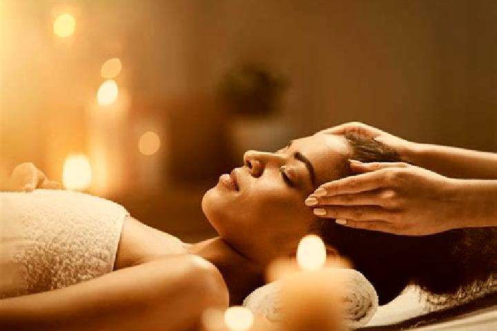 Clara, 37, a black green-eyed slavic companion based in Sacile. Offering A-Level, Tantra, Massage, Overnight. Available for incall and outcall, overnight boo...