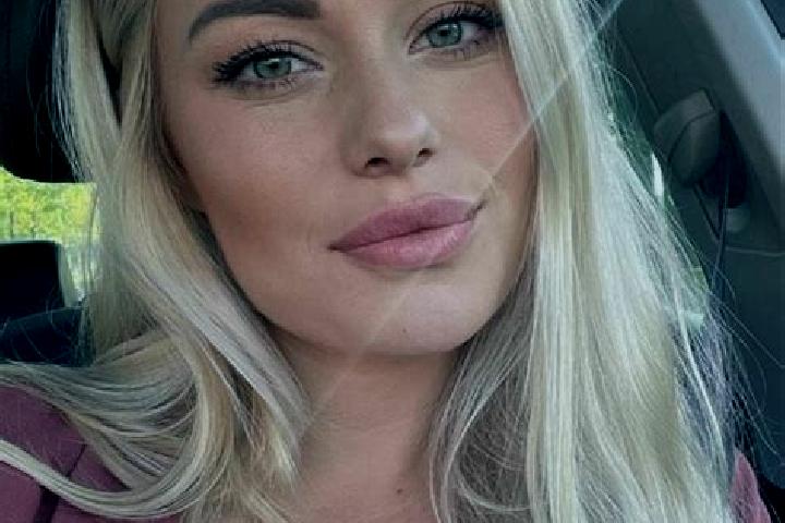Clara, 37, a blonde hazel-eyed caucasian companion based in Jatian. Offering GFE, Overnight, Prostate Massage, Girlfriend Experience. Available for incall an...