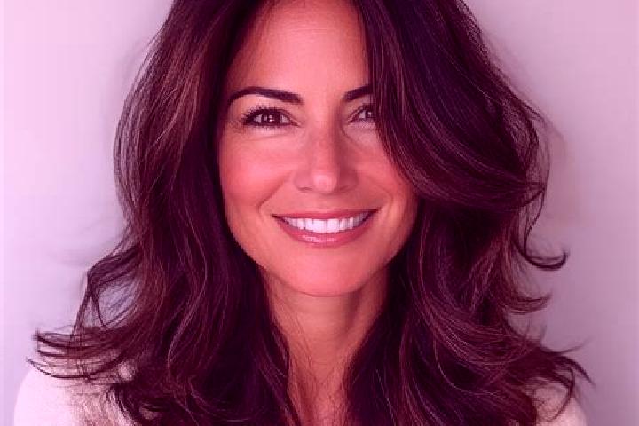 Clara, 37, a brunette brown-eyed european companion based in Little Italy. Offering Massage, Couples, 69. Available for incall and outcall, overnight booking...