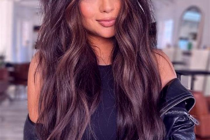 Clara, 37, a brunette dark-eyed ebony companion based in Twedt. Offering Erotic Massage, Girlfriend Experience, Roleplay. Available for incall and outcall, d...