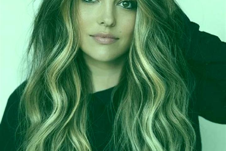 Clara, 37, a dark blonde brown-eyed mediterranean companion based in Alseno. Offering 69, Duos, A-Level. Available for incall and outcall, day and evening da...