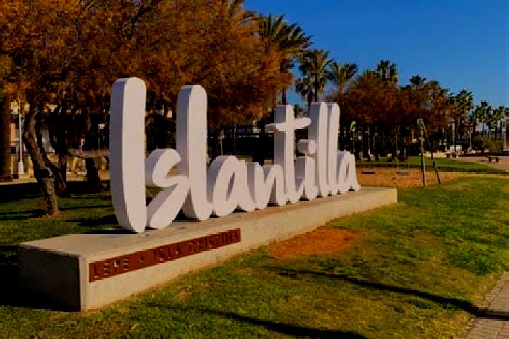 Clara, 37 — Escort in Islantilla, Spain