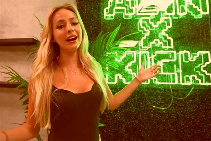 Clara, 37 — Escort in Koropets, Ukraine