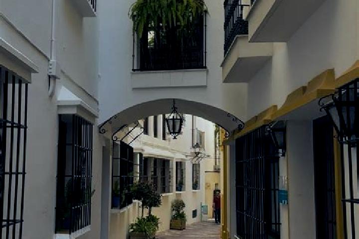 Clara, 37 — Escort in Mocejon, Spain