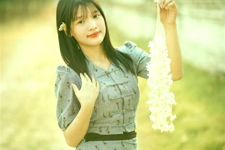Clara, 37 — Escort in Pawgan, Myanmar