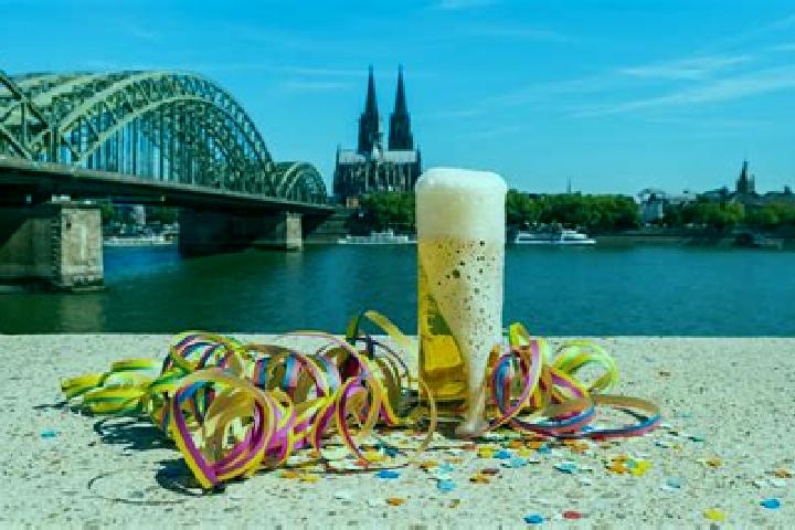 Clara, 37 — Escort in Rehlingen, Germany