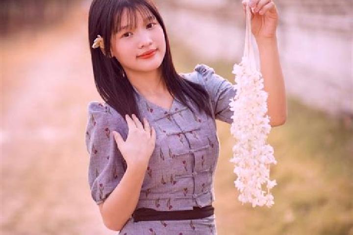 Clara, 37 — Escort in Shwegyin, Myanmar